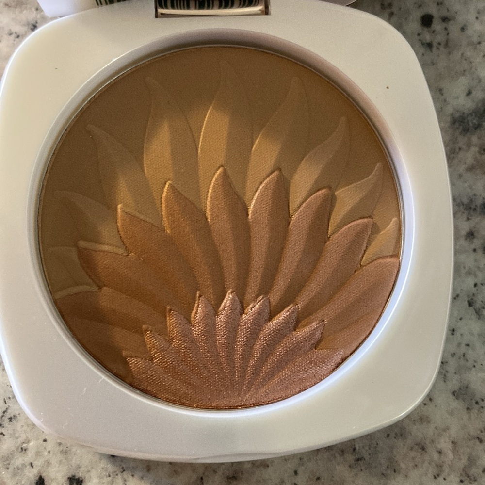 Soleil de la mer bronzing powder
